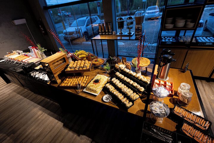 Breakfast/Coffee Service 57 of 78