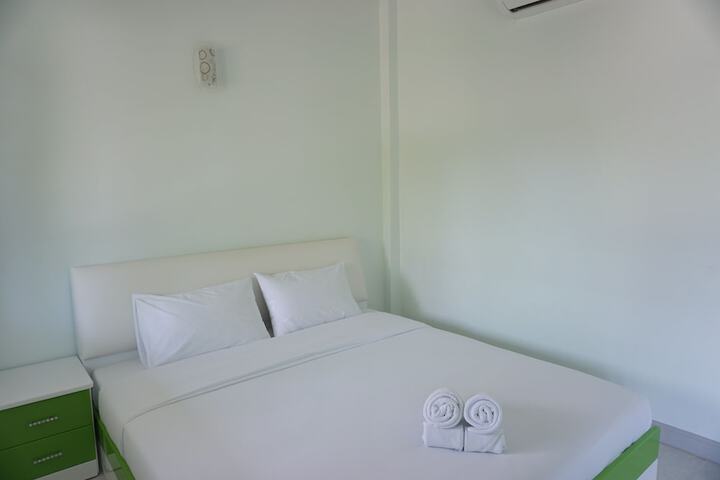 Room 15 of 52