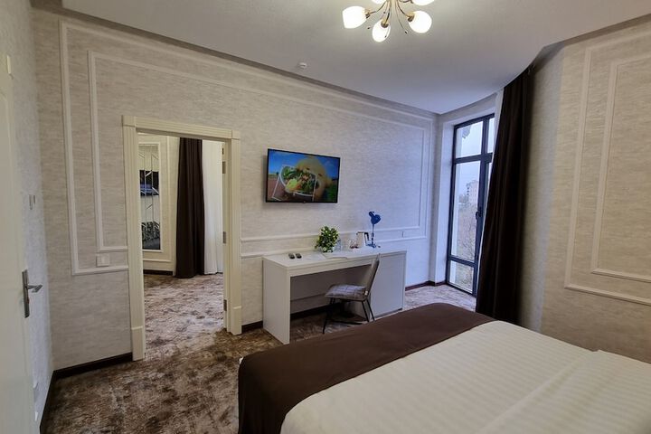 Room 20 of 93
