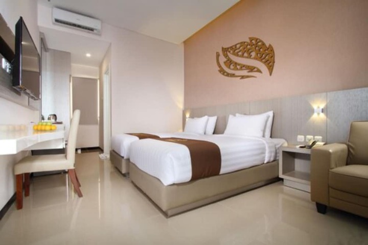 Room 5 of 37