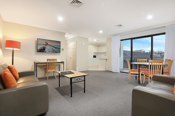 Room 16 of 34