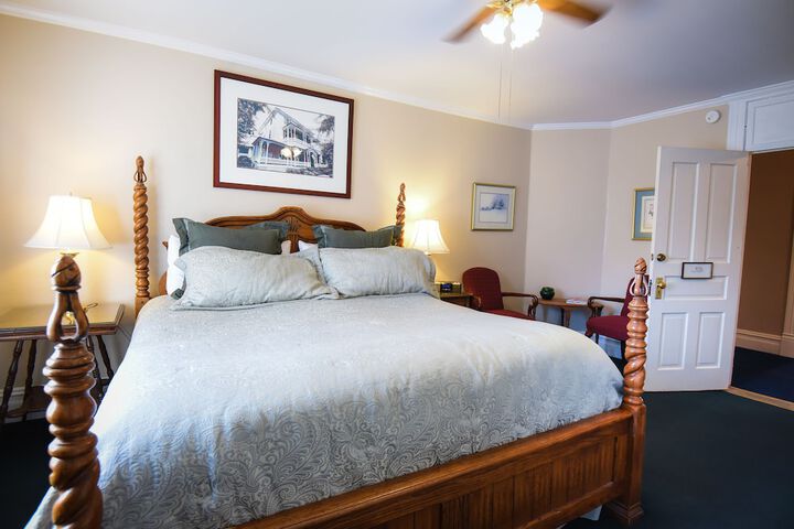 Room 4 of 48