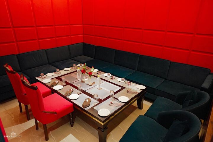 Dining 7 of 8