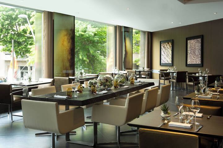 Dining 57 of 124