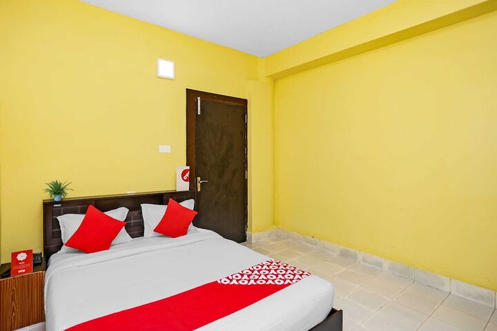 Room 9 of 20