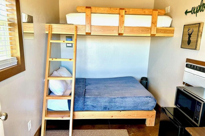 Room 29 of 93