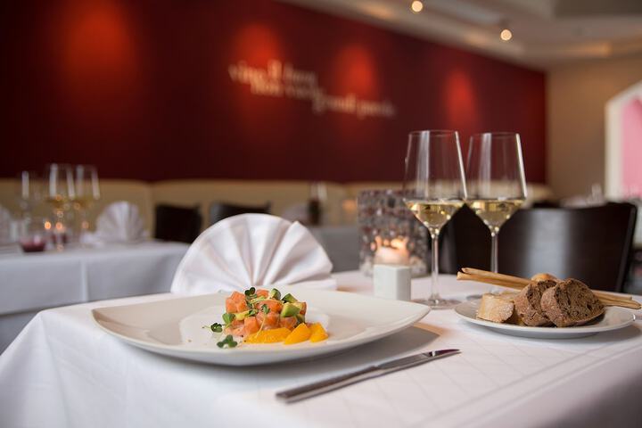 Dining 46 of 60