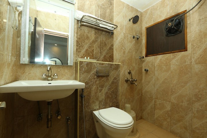 Room 29 of 33