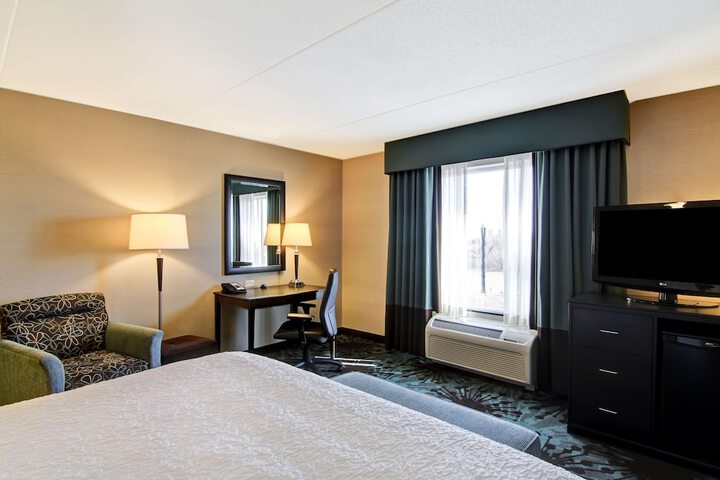 Hampton Inn by Hilton Toronto Airport Corporate Centre Toronto ...