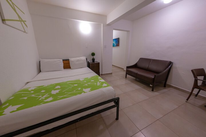 Room 30 of 181