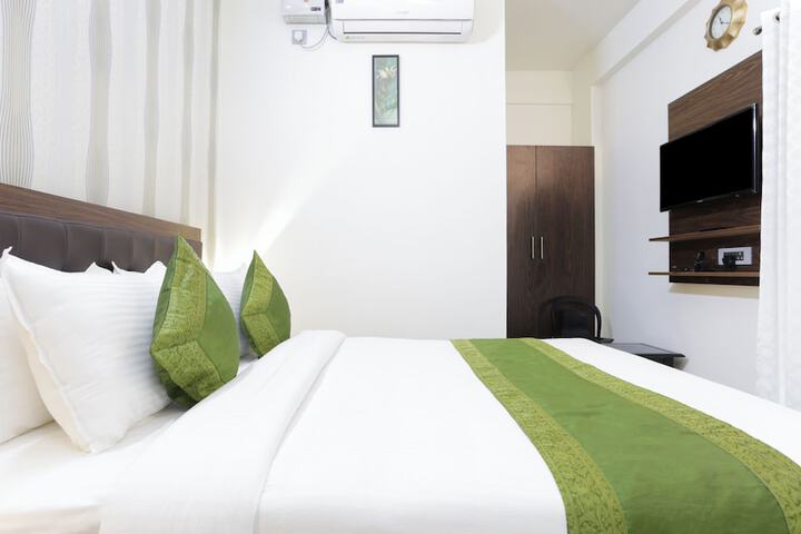 Room 42 of 63