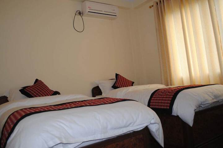 Room 6 of 31