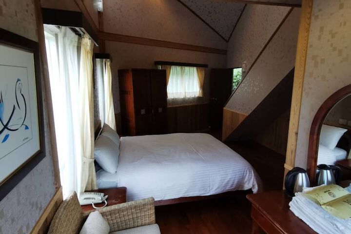 Room 17 of 59