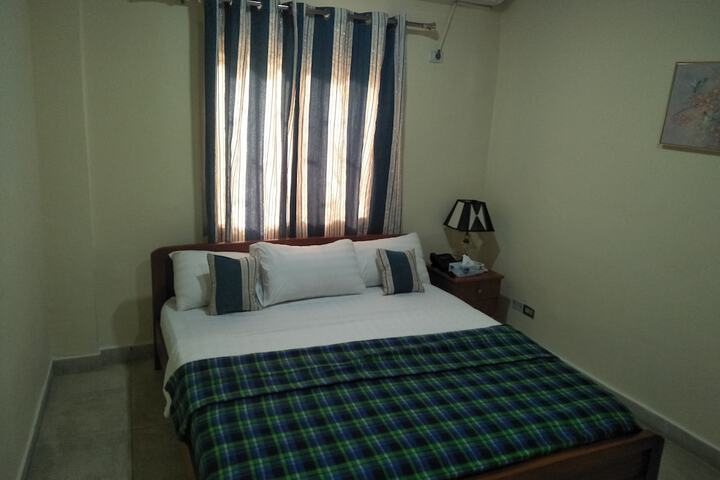 Room 4 of 18