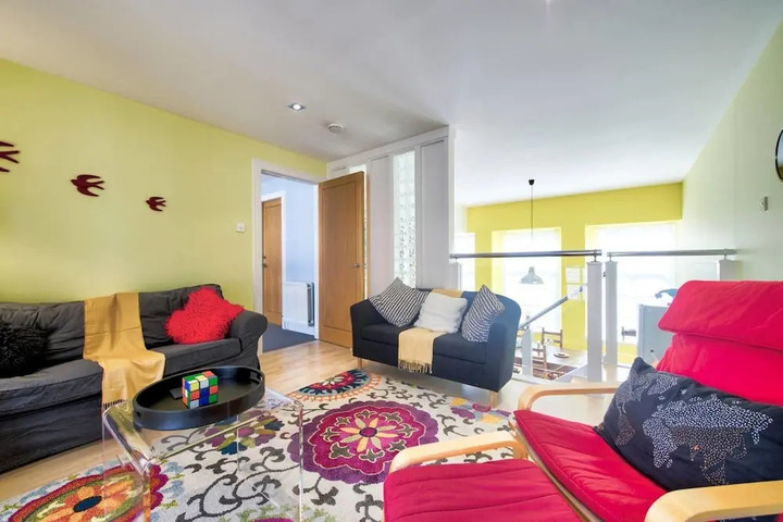 Room 3 of 16