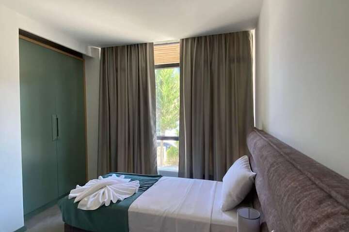 Room 9 of 62