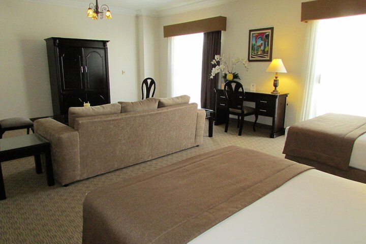 Room 27 of 131