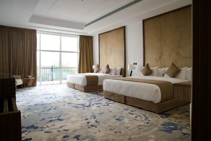 Room 17 of 100