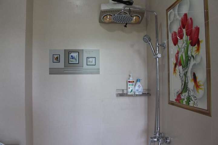 Room 32 of 49
