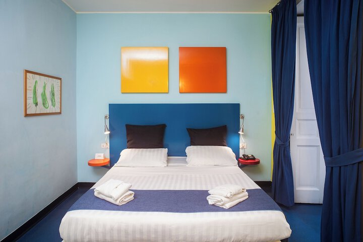Room 80 of 144