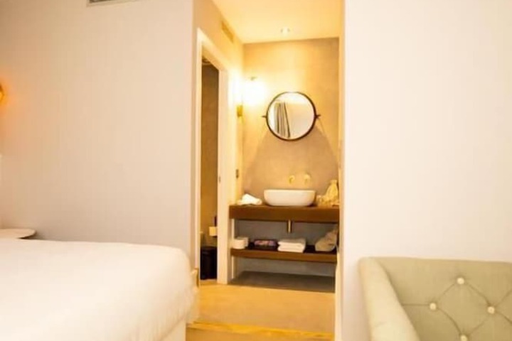 Room 15 of 72