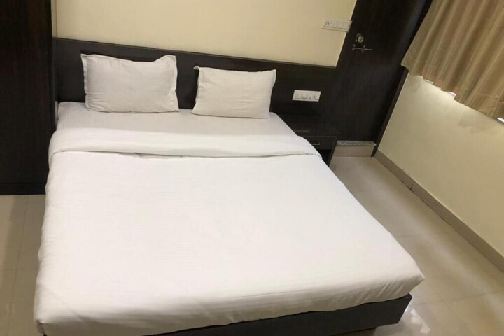 Room 20 of 37