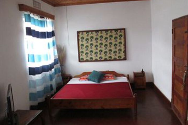 Room 10 of 27