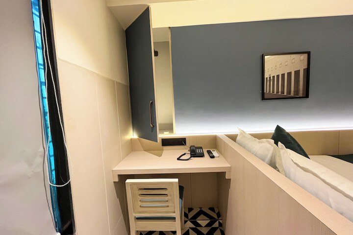 Room 12 of 48