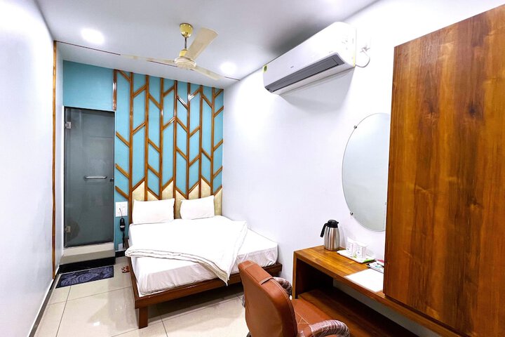 Room 7 of 35