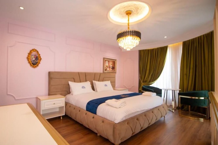 Room 2 of 16