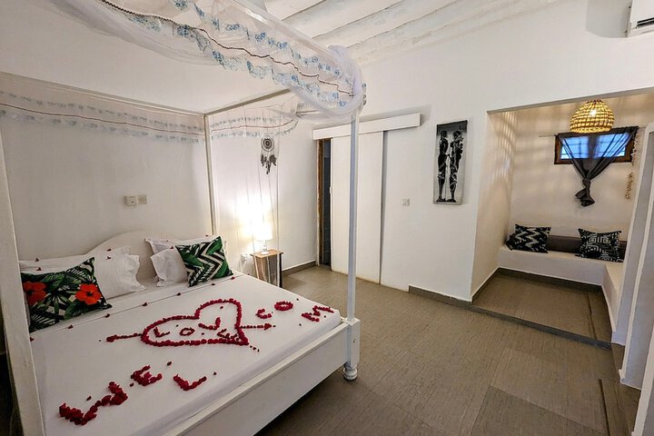 Room 52 of 150