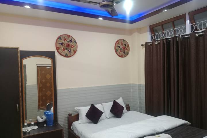 Room 15 of 20