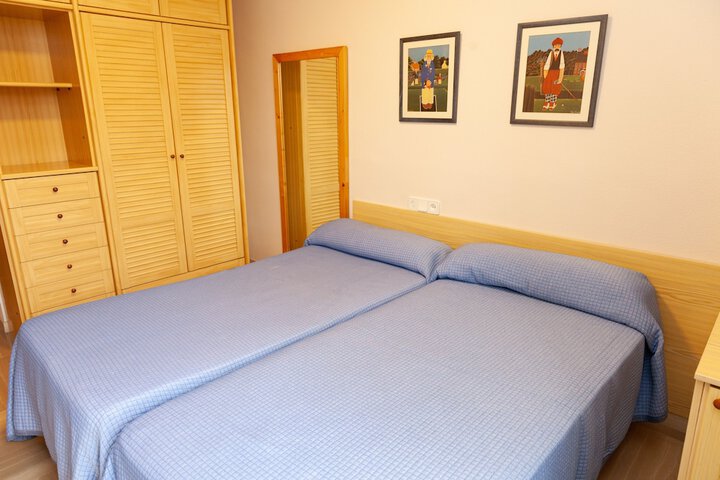 Room 9 of 29