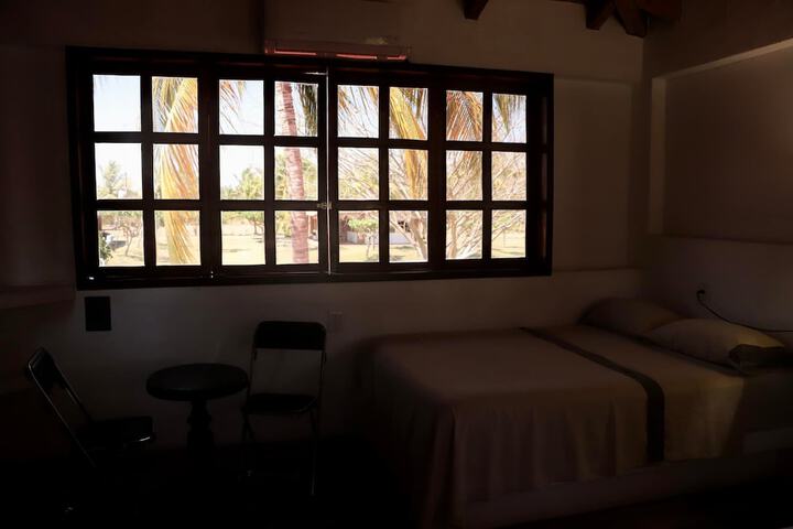 Room 10 of 34