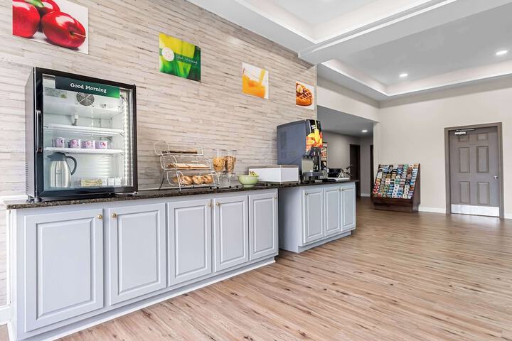 Breakfast/Coffee Service 37 of 40