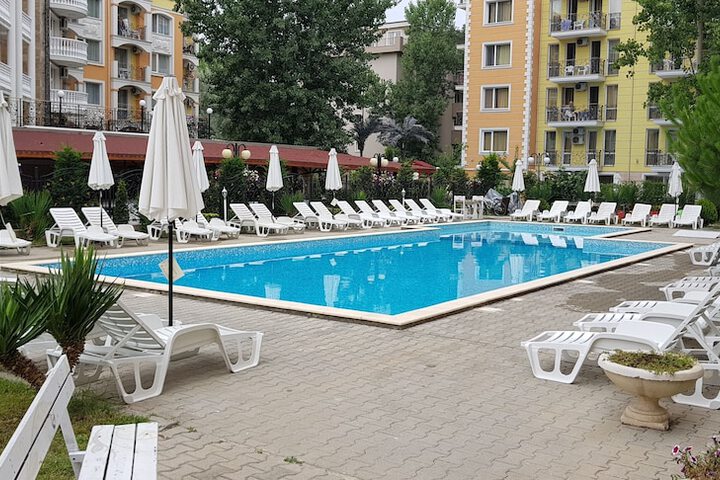Pool 31 of 53