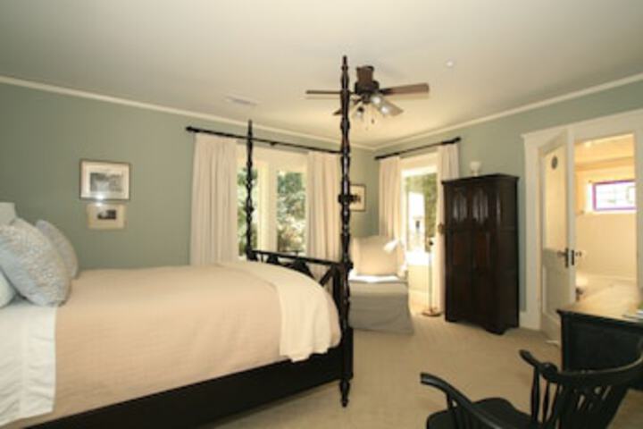 Room 22 of 252