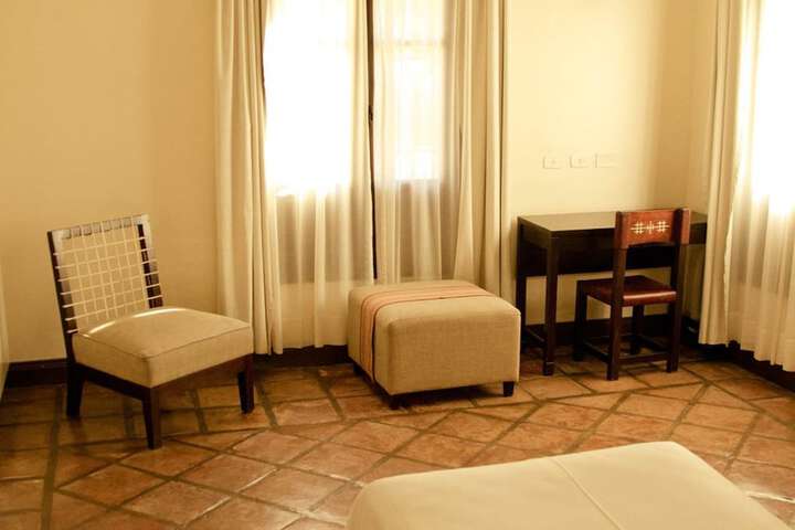 Room 13 of 42