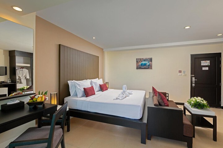 Room 10 of 26