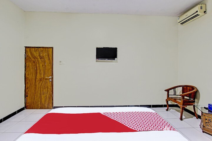 Room 12 of 37