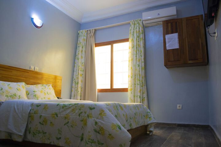 Room 8 of 20