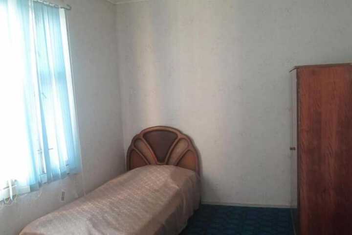 Room 8 of 31