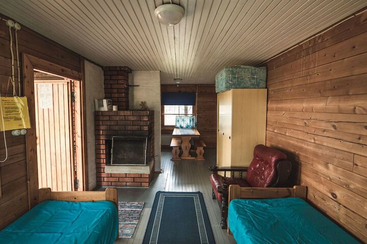 Room 3 of 40