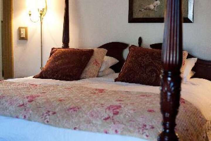 Room 5 of 74