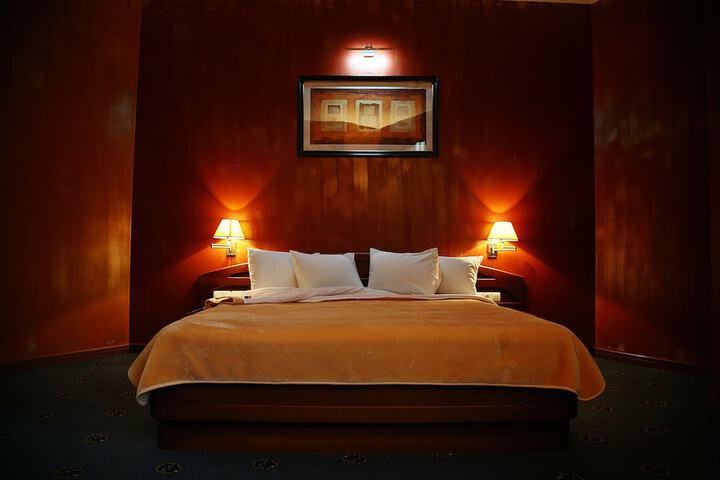 Room 22 of 76