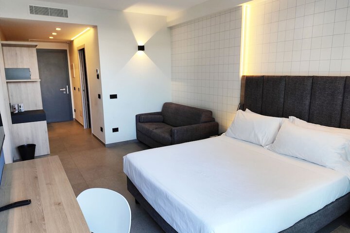 Room 22 of 89