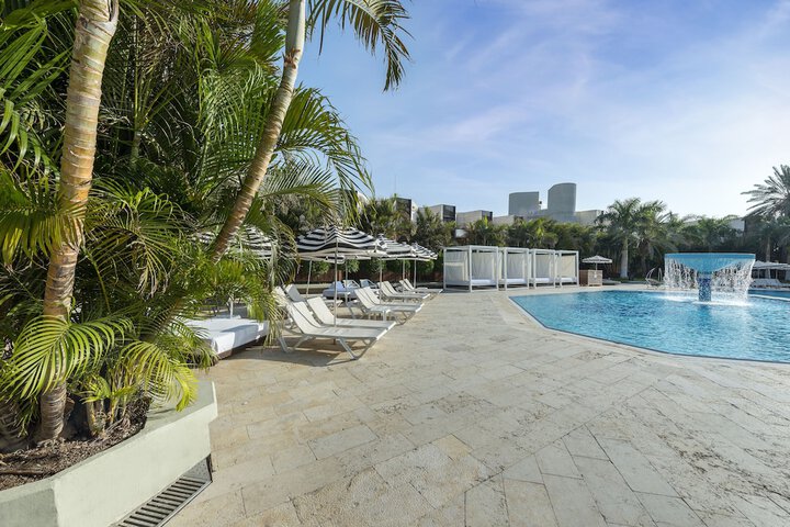 Pool 40 of 64