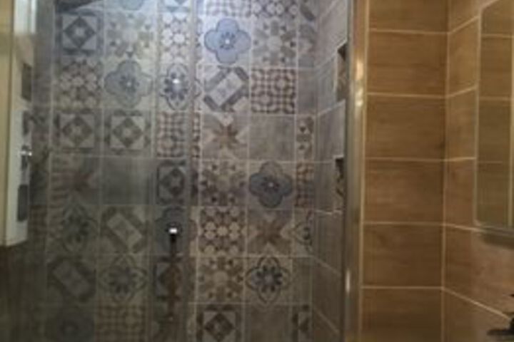 Room 2 of 27