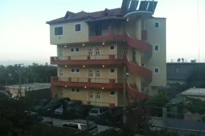 Golden Beach Hotel
