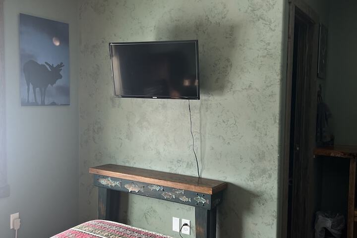 Room 12 of 33